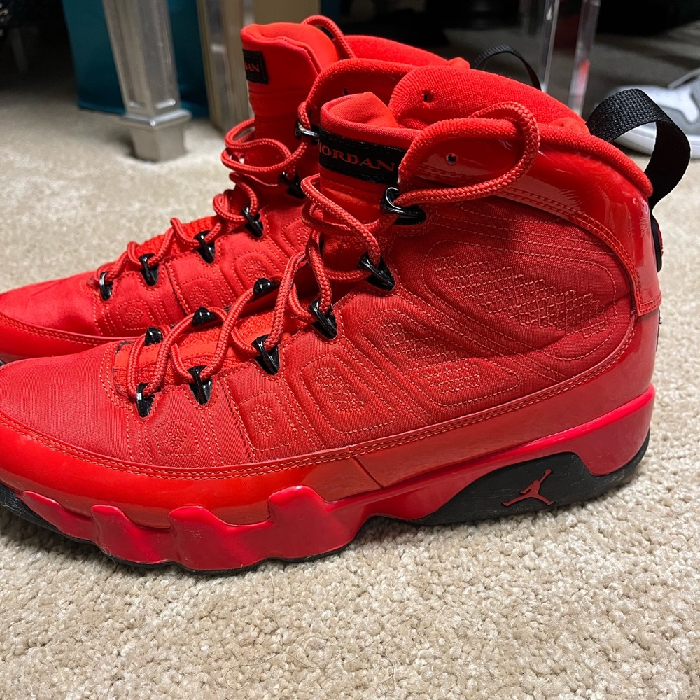 Air Jordan 9 Retro chile red size 10.5.